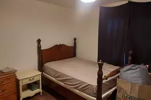 10521 Hollister Rd, Oak Hills, CA 92344 - Photo 13