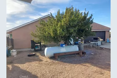 10521 Hollister Road #269, Oak Hills, CA 92344 - Photo 33