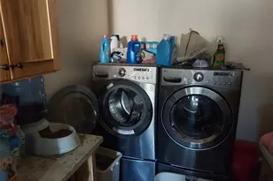 10521 Hollister Rd, Oak Hills, CA 92344 - Photo 11