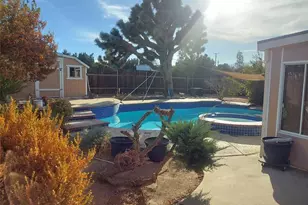 10521 Hollister Rd, Oak Hills, CA 92344 - Photo 5