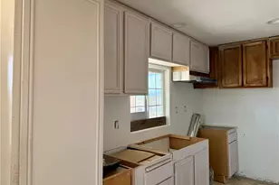 18645 E Palmdale Blvd, Palmdale, CA 93591 - Photo 5