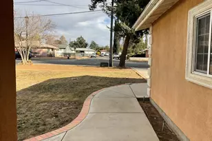 1127 Edgar Ave, Beaumont, CA 92223 - Photo 3