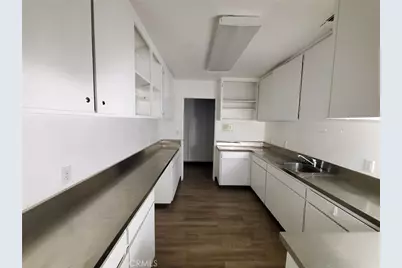 18031 US Highway 18 #B, Apple Valley, CA 92307 - Photo 5