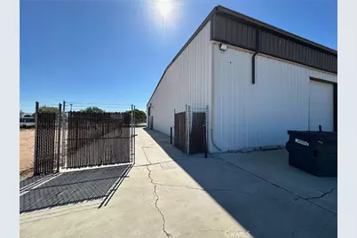 13535 Pawnee Road #6, Apple Valley, CA 92308 - Photo 3