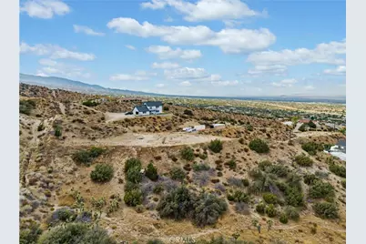 8320 Zohra Canyon Road, Pinon Hills, CA 92372 - Photo 11