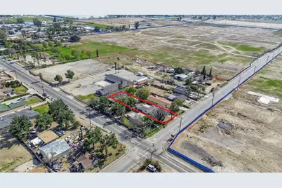 10917 Locust Avenue, Bloomington, CA 92316 - Photo 7