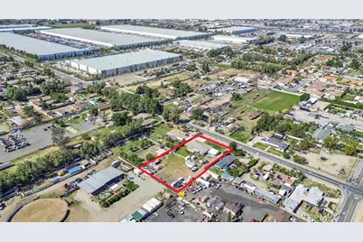 17643 Santa Ana Avenue, Bloomington, CA 92316 - Photo 7