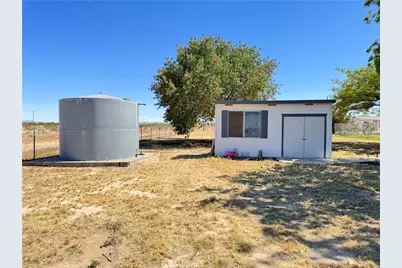 35648 Mountain View Road, Hinkley, CA 92347 - Photo 39