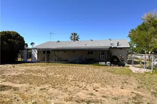 35648 Mountain View Rd, Hinkley, CA 92347 - Photo 47