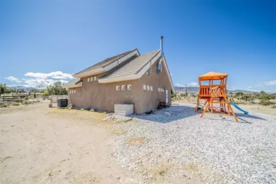 10022 Silver Rock Road, Pinon Hills, CA 92372 - Photo 3