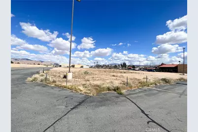 21650 Bear Valley Road, Apple Valley, CA 92308 - Photo 9