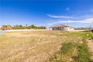 1805 W Columbia Way, Lancaster, CA 93534 - Photo 23