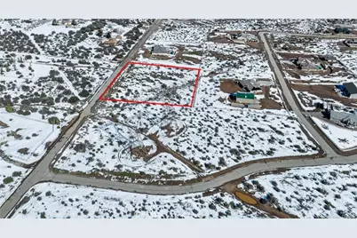 7877 Capelin Road, Phelan, CA 92371 - Photo 3