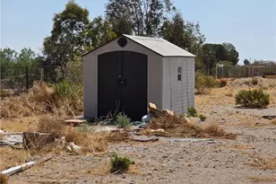 9933 Midway Ave, Lucerne Valley, CA 92356 - Photo 23