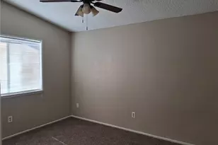 1260 Mirage Dr, Barstow, CA 92311 - Photo 9