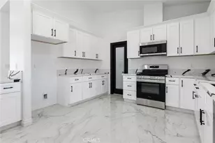 10125 Bella Vista St, Apple Valley, CA 92308 - Photo 13