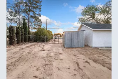 9383 11th Avenue, Hesperia, CA 92345 - Photo 11