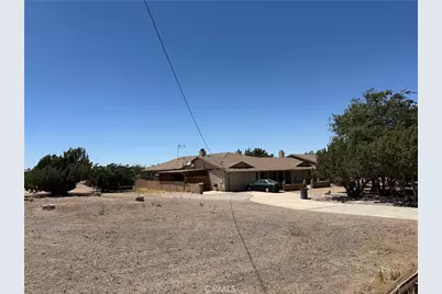 7236 Coyote Trail, Oak Hills, CA 92344 - Photo 9