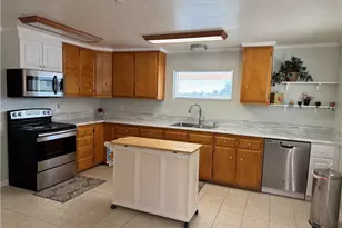 36160 Palm Rd, Lucerne Valley, CA 92356 - Photo 3