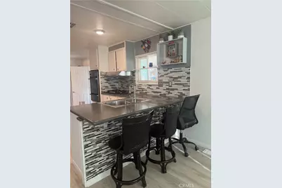 13393 Mariposa Rd, #108, Victorville, CA 92395 - Photo 11