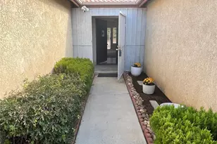 12873 Cobalt Rd, Victorville, CA 92392 - Photo 9