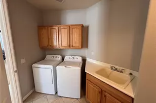 11115 Sun River Ct, Apple Valley, CA 92308 - Photo 13