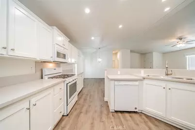 1573 Smoke Tree Road, Pinon Hills, CA 92372 - Photo 15