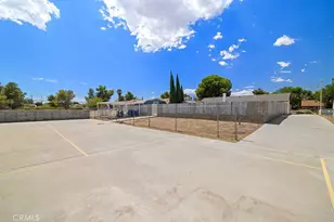 12867 Banyon Tree Ln, Victorville, CA 92392 - Photo 37