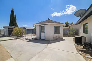 12867 Banyon Tree Ln, Victorville, CA 92392 - Photo 27