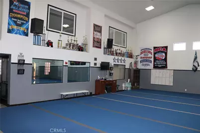 17537 Bear Valley Road, Hesperia, CA 92345 - Photo 7