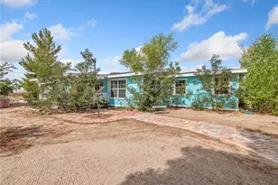 5124 Luna Rd, Phelan, CA 92371 - Photo 11