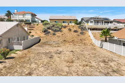 13610 Sierra Vista Drive, Victorville, CA 92395 - Photo 7