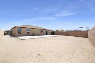 11416 Sunny Wy, Victorville, CA 92392 - Photo 5