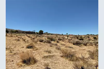 7 Ocotillo Way, Apple Valley, CA 92308 - Photo 5
