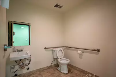 2079 Compton Avenue, Corona, CA 92881 - Photo 15