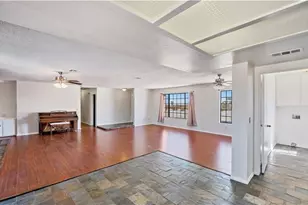 14022 Valle Vista Rd, Phelan, CA 92371 - Photo 13