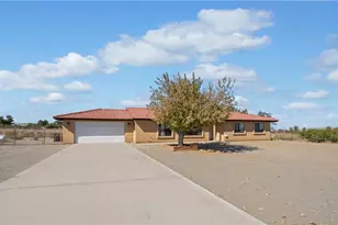 14022 Valle Vista Rd, Phelan, CA 92371 - Photo 3