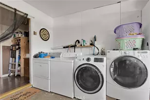 10654 Alton Pl, Adelanto, CA 92301 - Photo 17