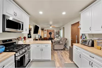 249 Cedar Lane, Sugarloaf, CA 92314 - Photo 9