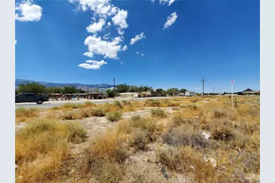 32500 California 18 Highway, Lucerne Valley, CA 92356 - Photo 19