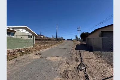 25617 Jasper Road, Barstow, CA 92311 - Photo 5