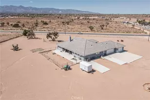 9735 Elsinore Rd, Oak Hills, CA 92344 - Photo 49