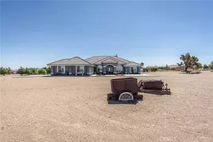 9735 Elsinore Rd, Oak Hills, CA 92344 - Photo 39