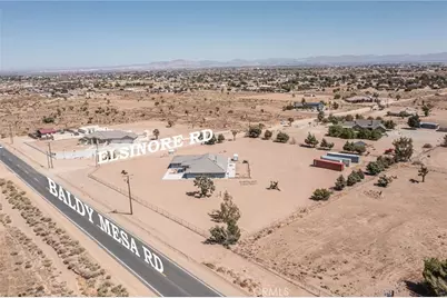 9735 Elsinore Road, Oak Hills, CA 92344 - Photo 63