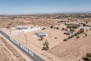 9735 Elsinore Rd, Oak Hills, CA 92344 - Photo 47