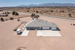 9735 Elsinore Rd, Oak Hills, CA 92344 - Photo 45