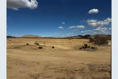 112 Colusa Rd, Apple Valley, CA 92307 - Photo 3