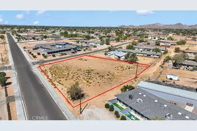 13581 Yakima Road, Apple Valley, CA 92307 - Photo 7