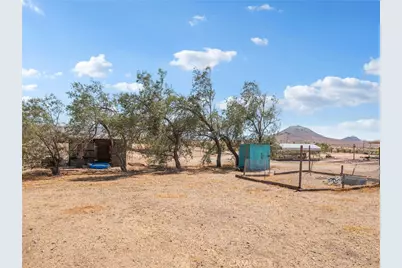 19876 Stoddard Wells, Apple Valley, CA 92307 - Photo 27