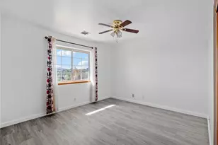 10660 Ranchero, Oak Hills, CA 92344 - Photo 31